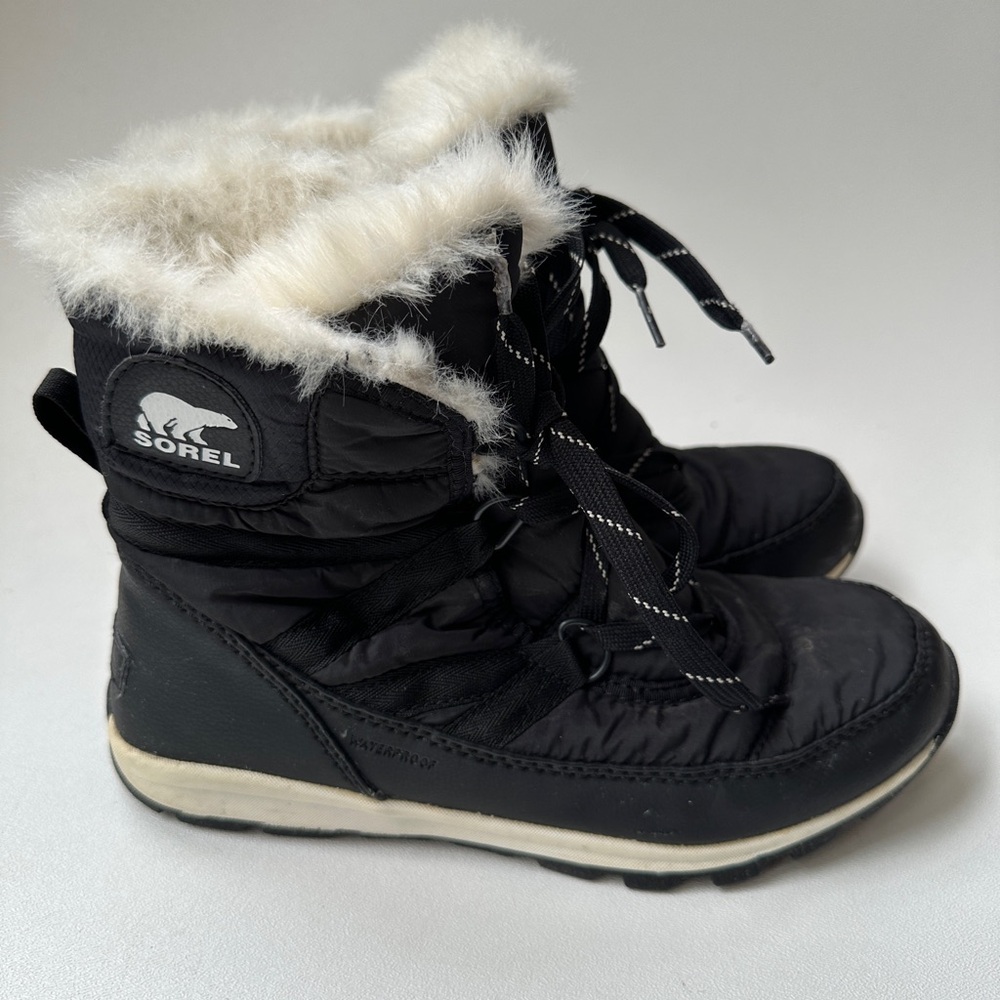 SOREL Women's Whitney Short Winter US  8 Waterproof Snow Boots Black White Fur - Picture 5 of 9